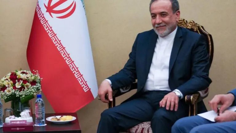 Μήνυμα Ιράν προς ΗΠΑ μέσω Πακιστάν – Οι «κόκκινες γραμμές» της Τεχεράνης