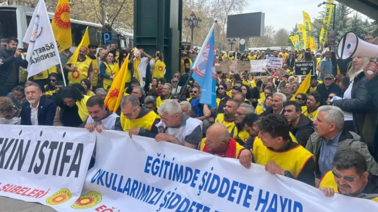 Τουρκία: Ένταση και επεισόδια στην Άγκυρα με απεργούς ανθρακωρύχους 