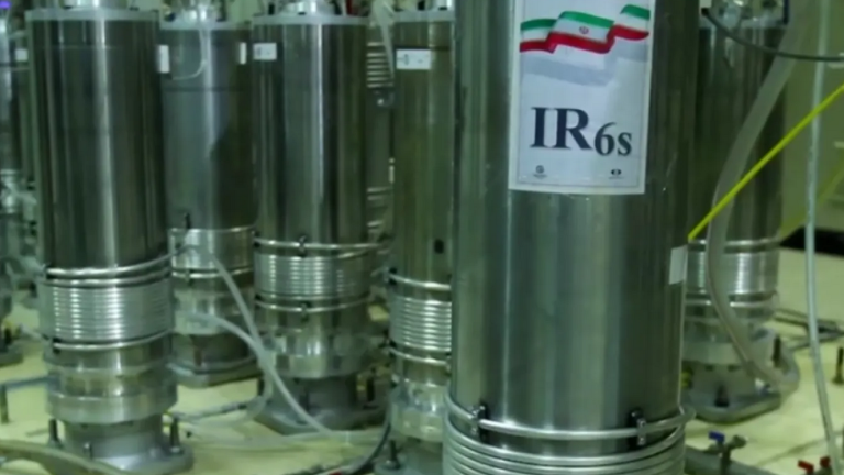 Η Ρωσία δηλώνει πρόθυμη να πάρει το εμπλουτισμένο ουράνιο του Ιράν