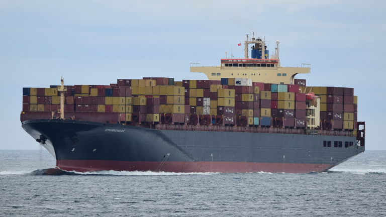 Φρουροί της Επανάστασης: Επίθεση και κατάσχεση πλοίου ελληνικών συμφερόντων ανοιχτά του Ομάν