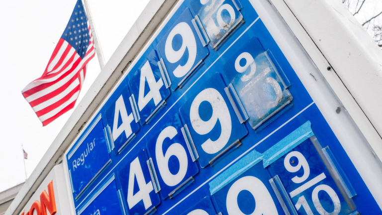 ΗΠΑ: Στα ύψη ο πληθωρισμός λόγω της εκτίναξης της τιμής των καυσίμων – Πάνω από τα 4,30 δολάρια η βενζίνη