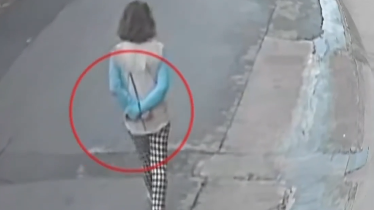 ΛΑΚΩΝΙΑ ΔΕΜΕΝΗ ΓΥΝΑΙΚΑ