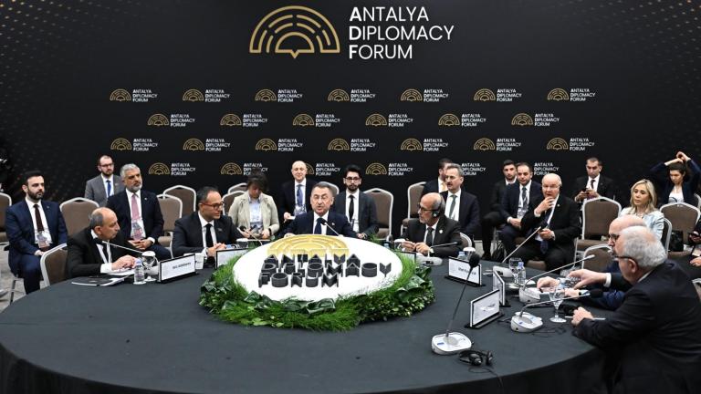 Τουρκία: Διπλωματικό φόρουμ στην Αττάλεια με επίκεντρο την κρίση στη Μέση Ανατολή — Ποιοι θα παραστούν