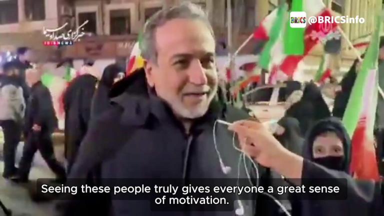 Ιράν: Κορυφαίοι αξιωματούχοι συμμετέχουν σε φιλοκυβερνητικές διαδηλώσεις στους δρόμους της Τεχεράνης 