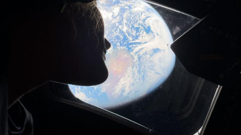 Artemis II: Η ιστορική αποστολή της NASA προσεγγίζει την αθέατη πλευρά της Σελήνης