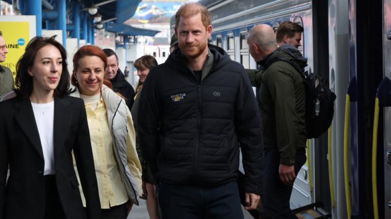 Στο Κίεβο ο Πρίγκιπας Χάρι - Έκκληση «να μην ξεχαστεί η Ουκρανία»