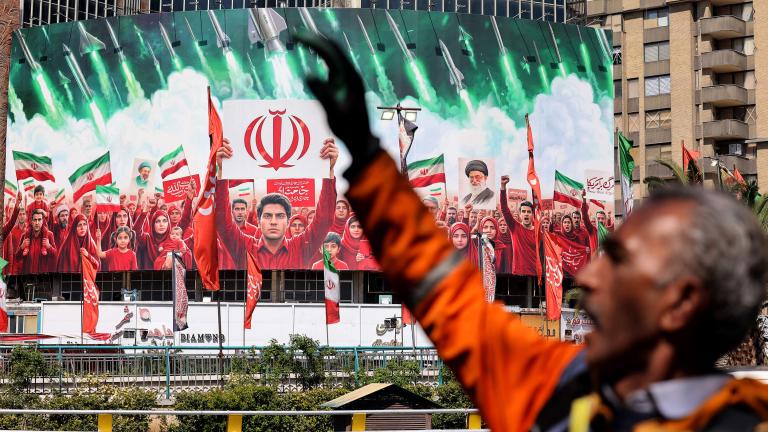 Πακιστανική αποστολή στο Ιράν μεταφέρει μήνυμα των ΗΠΑ για νέο γύρο συνομιλιών