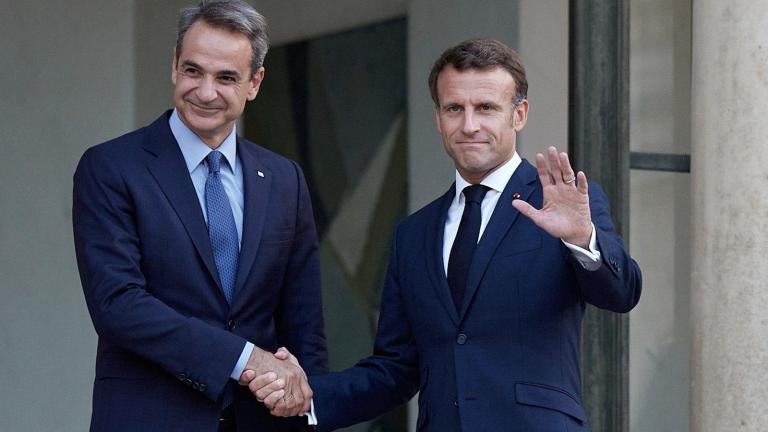 Γαλλικά ΜΜΕ: Η ενίσχυση της ελληνογαλλικής στρατηγικής συνεργασίας στο επίκεντρο της επίσκεψης Μακρόν στην Αθήνα