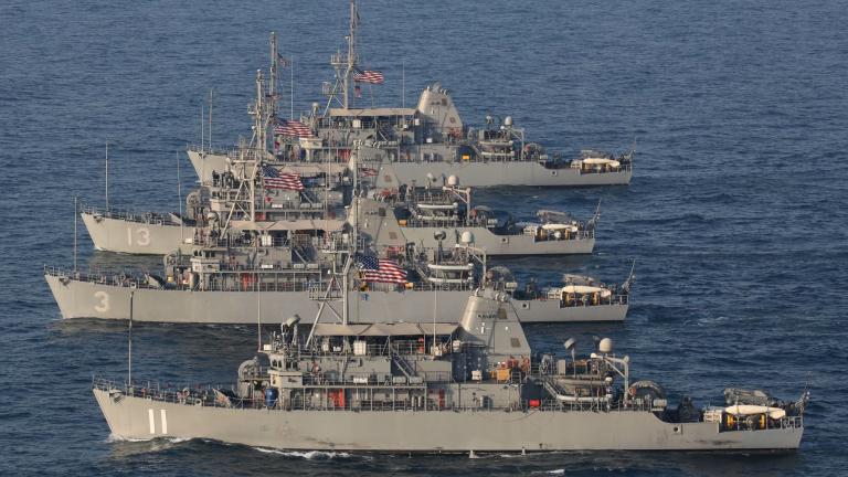 strait of hormuz us military