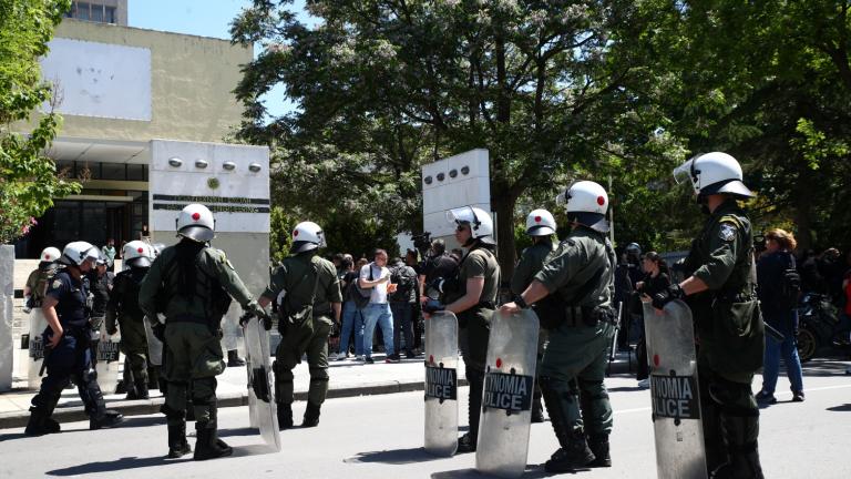 Υπουργείο Παιδείας: Καταδίκη για τα επεισόδια στο ΑΠΘ και προαναγγελία έρευνας