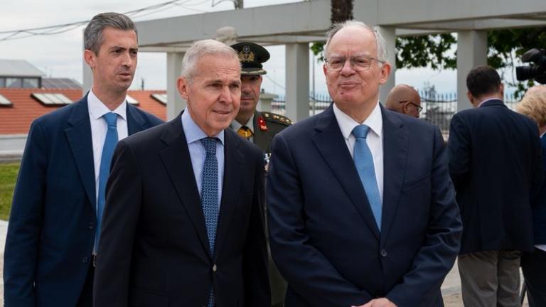 Τασούλας – Δαβάκης από τον Έβρο: «Η Ελλάδα παραμένει απτόητη από προκλήσεις ή απειλές, οι οποίες αγνοούν την ιστορία, αγνοούν τα πάντα...»