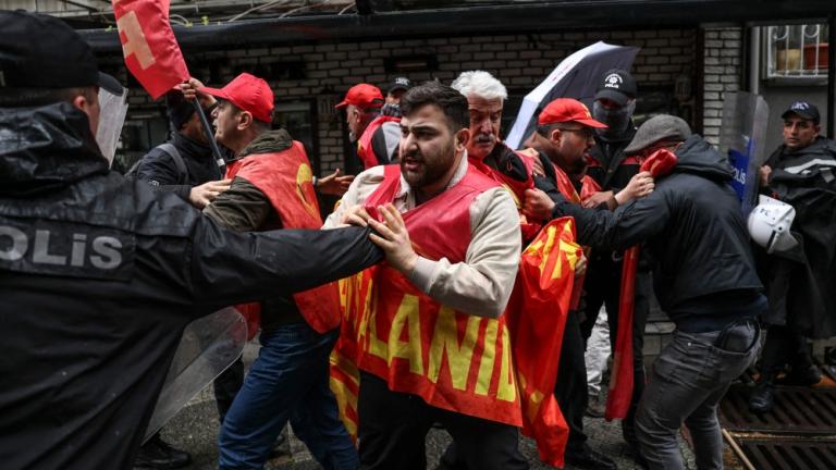 Ένταση στην Κωνσταντινούπολη την Πρωτομαγιά – Συγκρούσεις και εκατοντάδες συλλήψεις