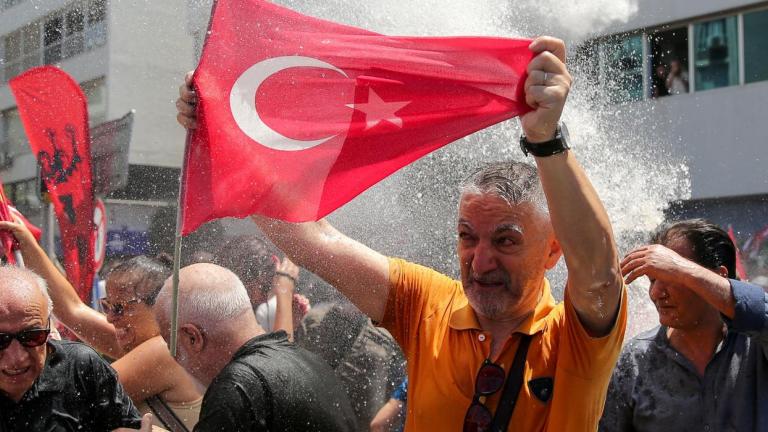 tourkiki antipoliteusi