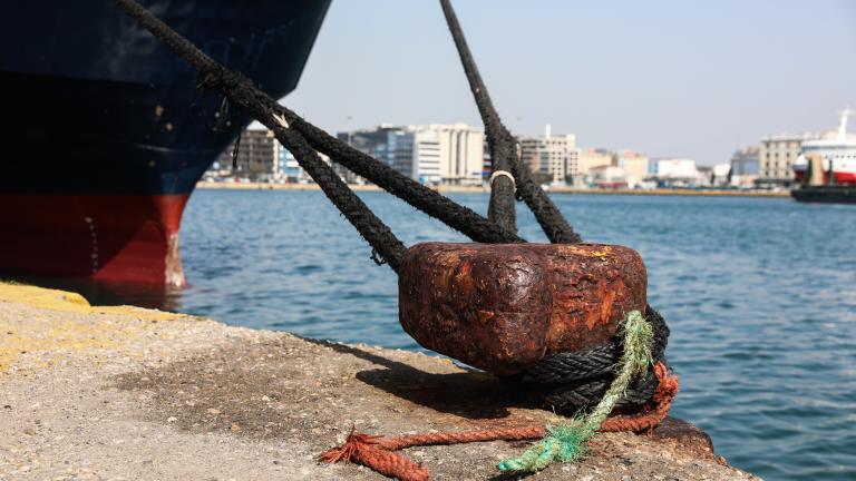 δεμενα πλοια