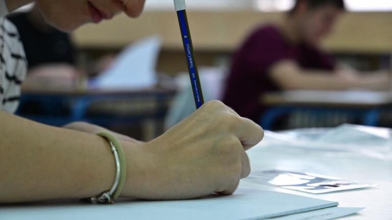 Πανελλήνιες Εξετάσεις 2026: Τα θέματα σε Μαθηματικά, Αρχαία και Βιολογία