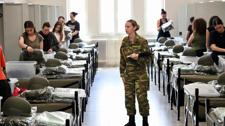 Μητσοτάκης για την εθελοντική στράτευση γυναικών: «Ιστορική μέρα για την Ελλάδα»