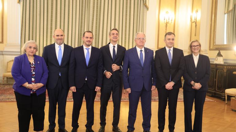 Προεδρικό Μέγαρο: Ορκίστηκαν τα νέα μέλη της κυβέρνησης