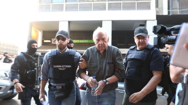 Στην Εισαγγελία Εφετών Πειραιά ο Αλέξανδρος Γιωτόπουλος πριν από την επιστροφή του στη φυλακή