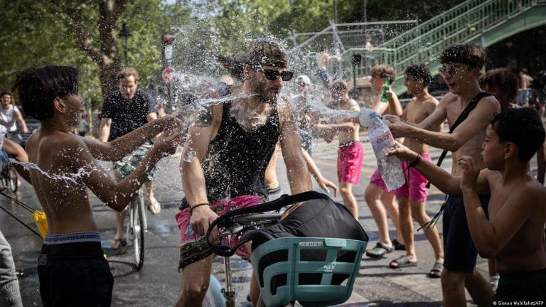 Φονικός καύσωνας στην Δυτική Ευρώπη: Οι ακραίες θερμοκρασίες αποτελούν απειλή για 100 εκατομμύρια πολίτες