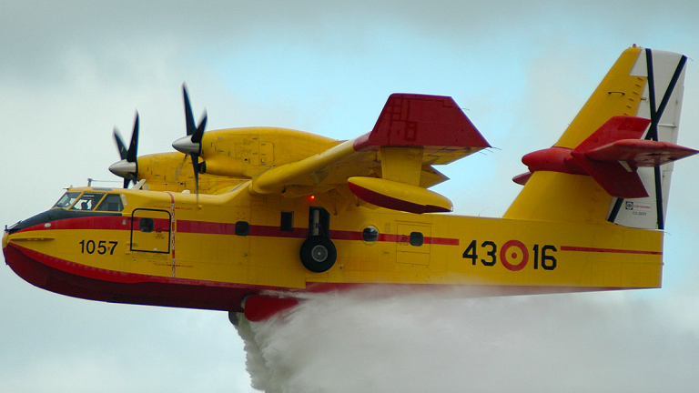 CANADAIR