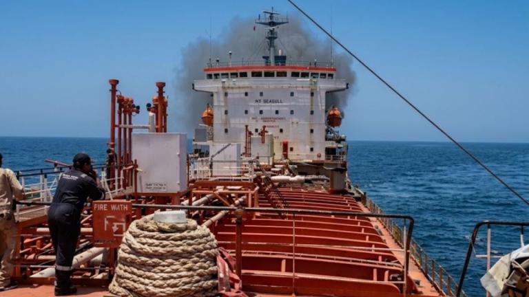 Θάλασσα του Ομάν: Αμερικανικό πλήγμα στο δεξαμενόπλοιο Marivex — Διασώθηκαν οι 16 ναυτικοί 