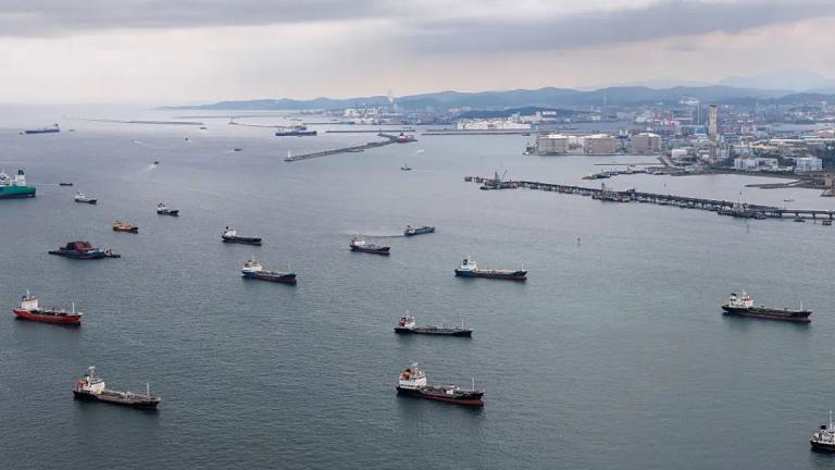 hormuz_ships