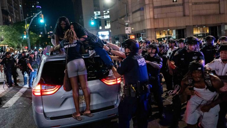 Χάος στη Νέα Υόρκη μετά την κατάκτηση του πρωταθλήματος από τους Νικς – Πυροβολισμοί και δεκάδες συλλήψεις
