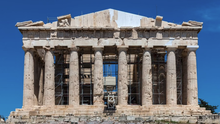 Παρθενώνας: Ιστορικό ορόσημο η αποκατάσταση του δυτικού αετώματος για πρώτη φορά μετά από 220 χρόνια
