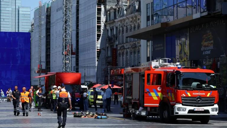 Βρυξέλλες: Τραγωδία με νεκρούς και εγκλωβισμένους μετά από μεγάλη φωτιά σε εργοτάξιο στο κέντρο της πόλης