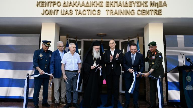 νικος δενδιας
