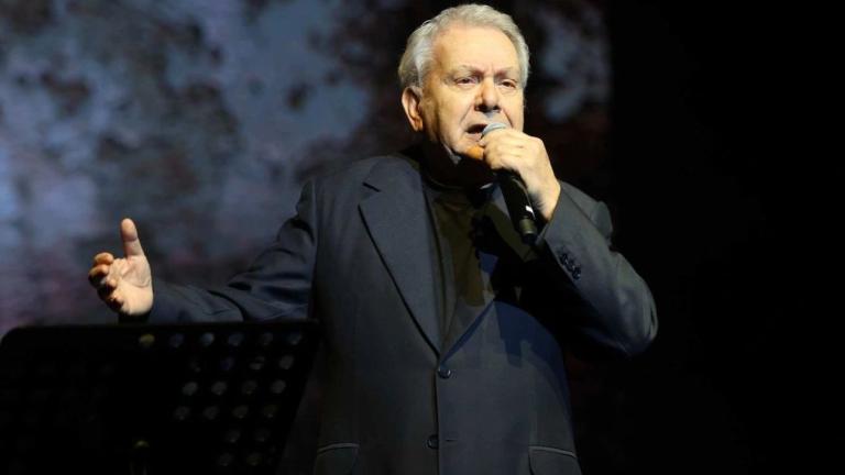 Μανώλης Μητσιάς