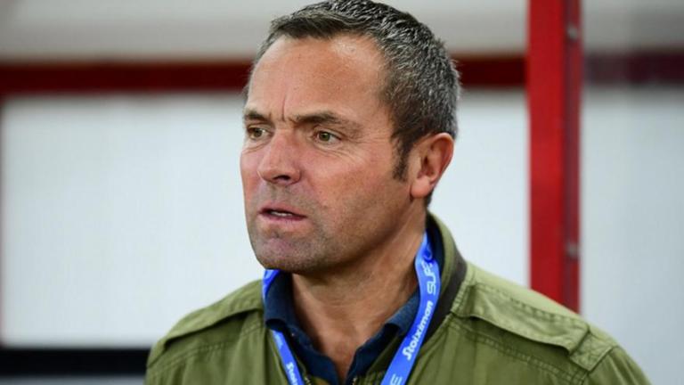 Super League: Το πλάνο για Έλληνες διαιτητές στα ντέρμπι