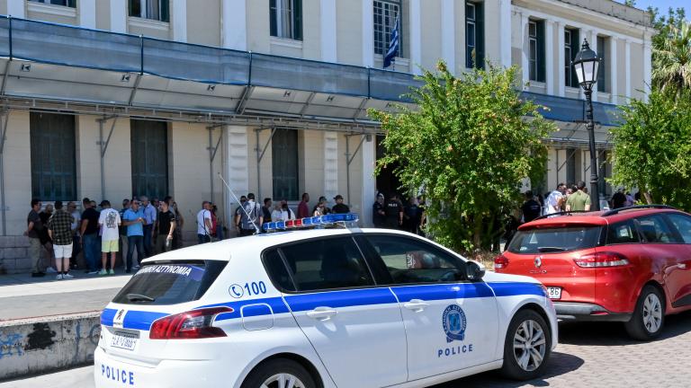 ΑΠΟΛΟΓΙΑ ΣTΟ ΝΑΥΠΛΙΟ ΤΩΝ ΔΥΟ ΑΣΤΥΝΟΜΙΚΩΝ ΠΟΥ ΚΑΤΗΓΟΡΟΥΝΤΑΙ ΓΙΑ ΤΟΝ ΤΡΑΥΜΑΤΙΣΜΟ ΤΟΥ 20ΧΡΟΝΟΥ ΣΤΗΝ ΔΙΑΡΚΕΙΑ ΚΑΤΑΔΙΩΞΗΣ ΣΤΟ ΑΡΓΟΣ