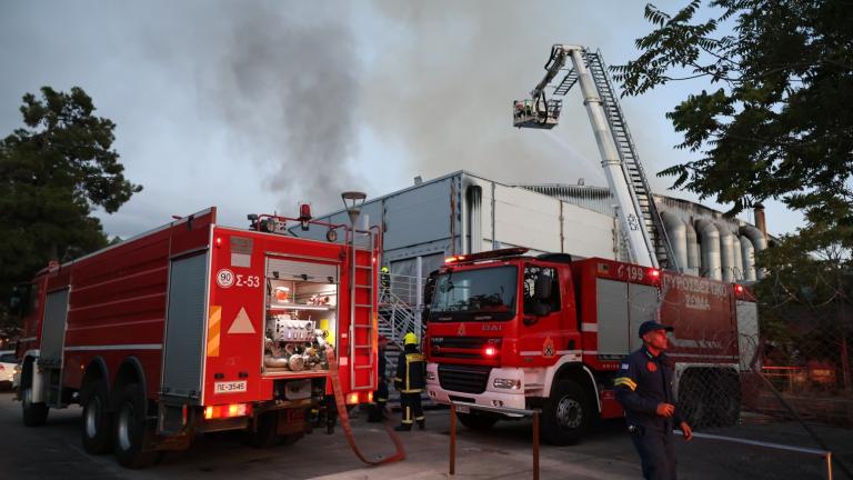 Τρεις συλλήψεις για τη μεγάλη πυρκαγιά στο πάρκο Γουδή – Έκαιγαν καλώδια για χαλκό