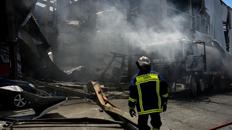 εκρηξη σε εργοστασιο στα εξαμιλια