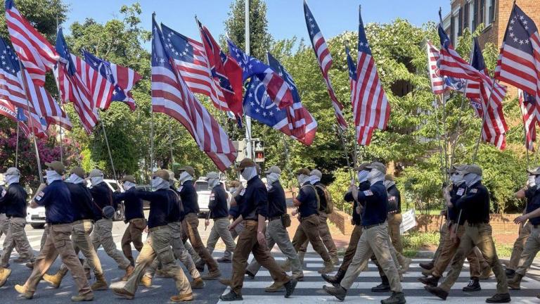 ΗΠΑ: Πορεία ρατσιστών στην Ουάσινγκτον την ημέρα της Ανεξαρτησίας - Υποβαθμίζει το θέμα η κυβέρνηση