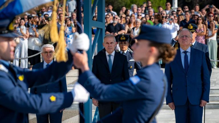 Κ.Τασούλας – Θ. Δαβάκης: Στην τελετή ορκωμοσίας των νέων Ανθυποσμηναγών και Ανθυπολοχαγών Πληροφορικής στη Σχολή Ικάρων