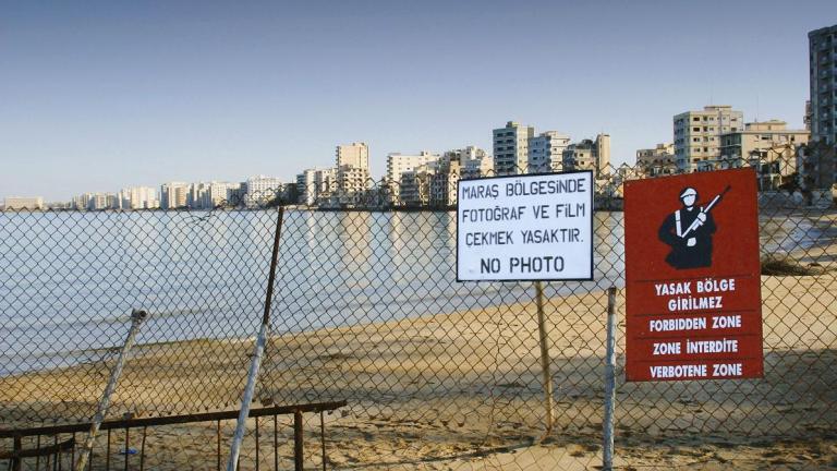 Από την εισβολή στη λήθη: Η Τουρκία διαπραγματεύεται τη νομιμοποίηση της κατοχής στην Κύπρο