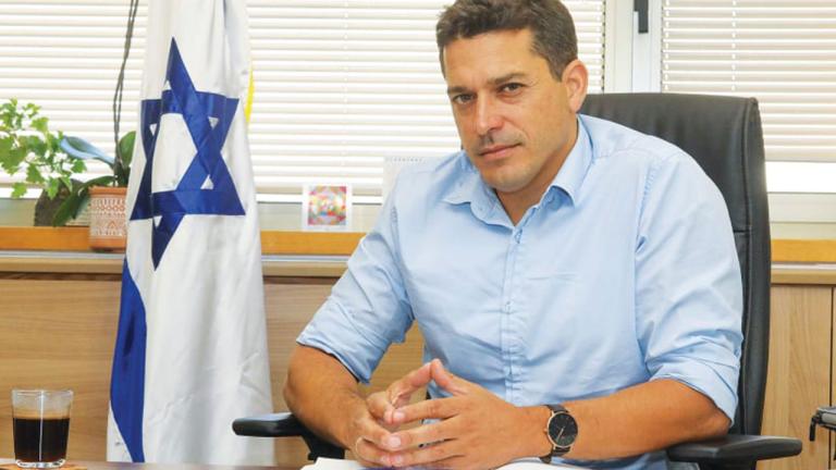 Σφοδρή επίθεση Ισραηλινού υπουργού στον Ερντογάν: Τον παρομοίασε με Χίτλερ και Σινουάρ