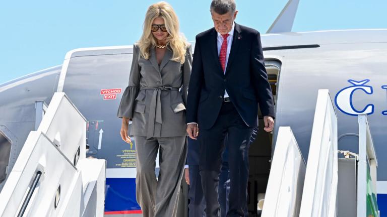 Με... ξεχωριστές αντιπροσωπείες η Τσεχία στη Σύνοδο του ΝΑΤΟ: Αλλού ο Μπάμπις, αλλού ο Πάβελ!