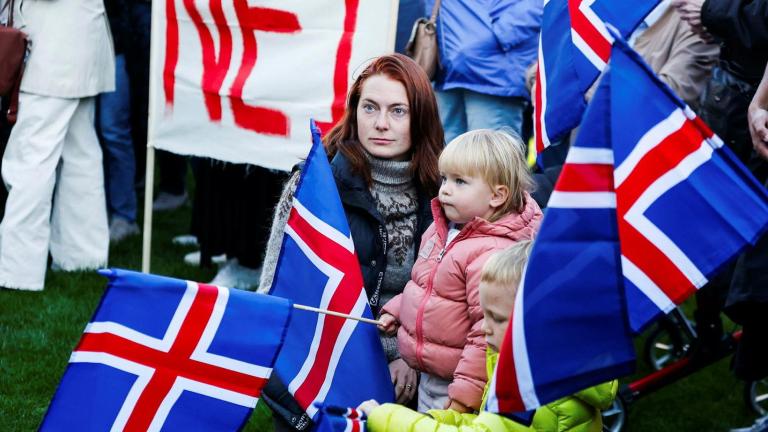 Ísland‎‎