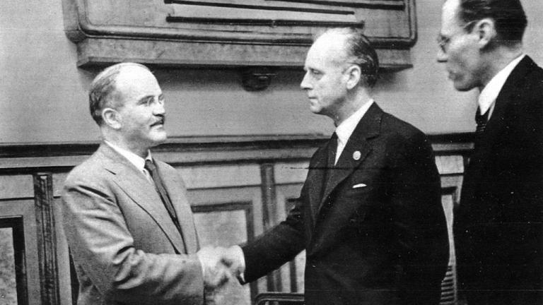 23 Αυγούστου 1939: Υπογραφή του «Συμφώνου Μη Επιθέσεως» Ρίμπεντροπ – Μολοτώφ, επιστέγασμα της συνεργασίας Σοβιετικής Ενώσεως και Ναζιστικής Γερμανίας