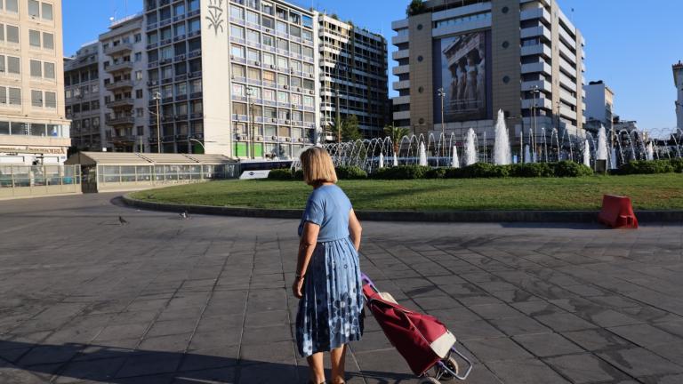 Δεκαπενταύγουστος: Άδειασαν Αθήνα και Θεσσαλονίκη – Εικόνες «έρημων πόλεων»