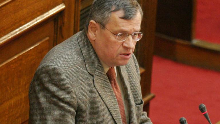 Με θερμά λόγια αποχαιρετά η Νέα Δημοκρατία τον Στέφανο Μάνο, κάνοντας λόγο για μια «ξεχωριστή και ασυμβίβαστη προσωπικότητα» που άφησε ισχυρό αποτύπωμα στην πολιτική και δημόσια ζωή της χώρας.