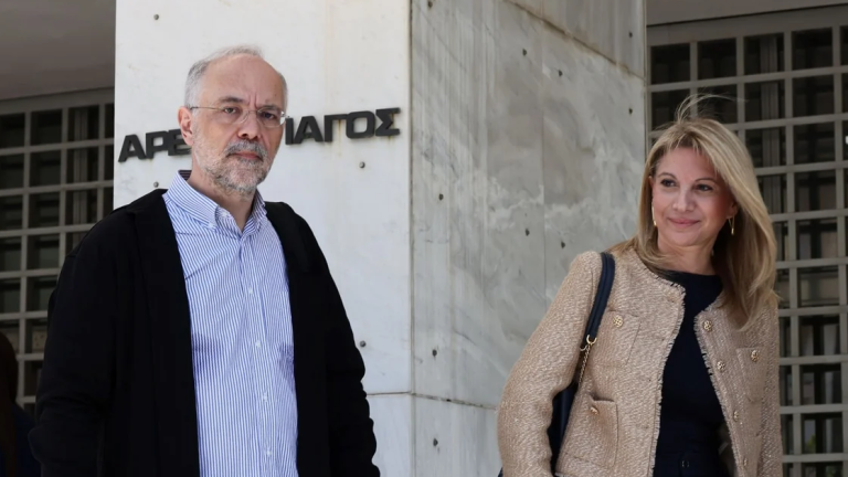 Καρυστιανού: Ανακοίνωσε την διαγραφή του Θανάση Αυγερινού με αιχμές για «διχαστικές δηλώσεις»
