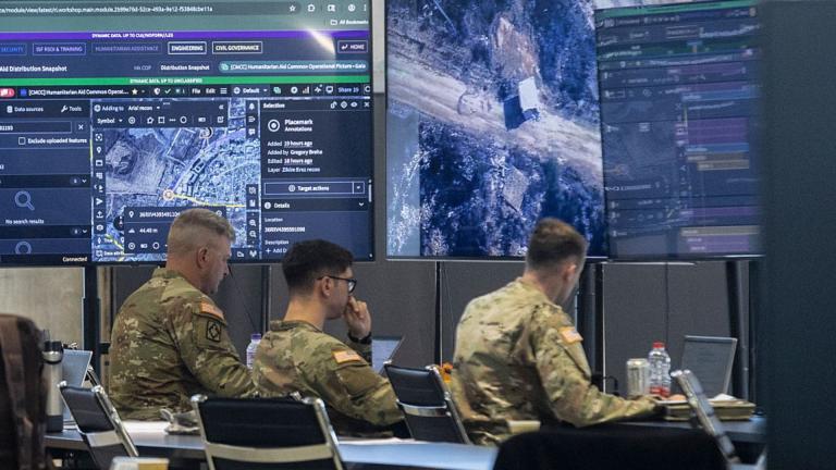 CNN: Πώς ο πόλεμος Ιράν – ΗΠΑ ανέδειξε την ευπάθεια των κέντρων δεδομένων τεχνητής νοημοσύνης