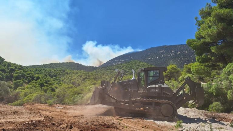 ΓΕΕΘΑ: Εντυπωσιακή η συνδρομή των Ενόπλων Δυνάμεων στην αντιμετώπιση της φοβερής πυρκαγιάς στην Αττικοβοιωτία 