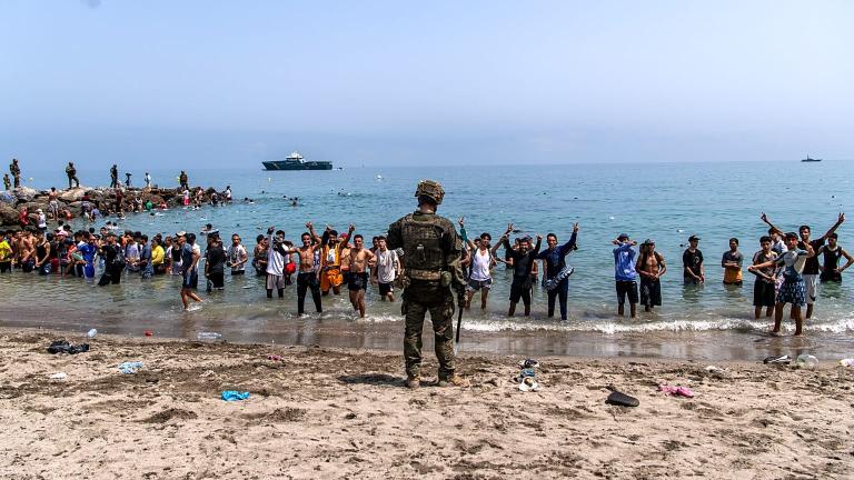 Κρίση στην ΕΕ: Η Ελλάδα μεταξύ των 22 χωρών που ζητούν αυστηρότερη στάση στο μεταναστευτικό – Αντιδρά ο Σάντσεθ