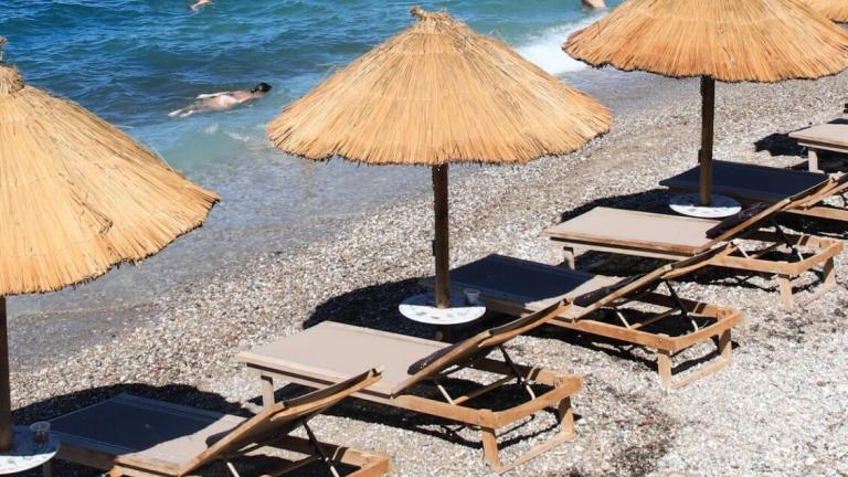 Οι καμπάνες και τα λουκέτα αφορούν παραβάσεις που εντοπίστηκαν σε Ρόδο, Καβάλα, Σκιάθο και Κέρκυρα.