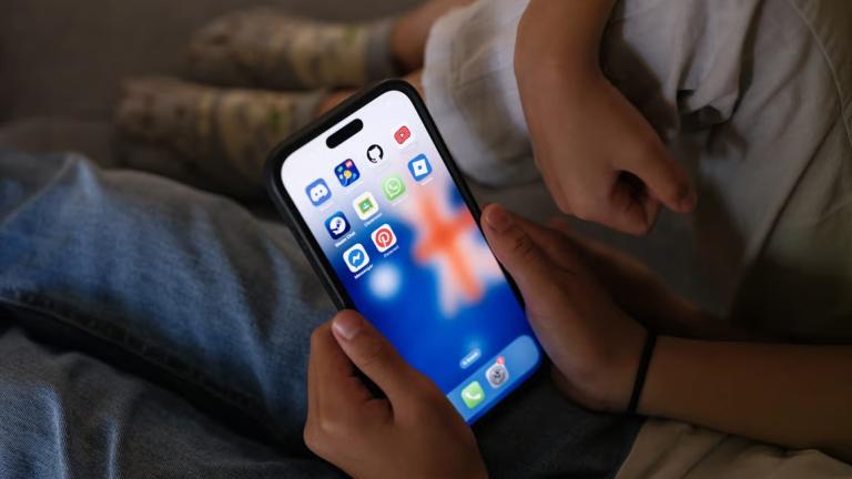«EU KIDS Act»: Τέλος στα social media για παιδιά κάτω των 13 ετών βάζει η Κομισιόν – Όλες οι αλλαγές στο διαδίκτυο